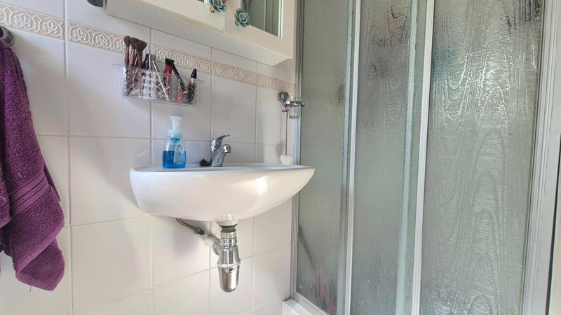 3 Bedroom Property for Sale in Fraaiuitsig Western Cape